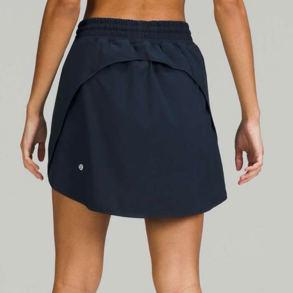 Lululemon Hotty High Rise Skort 4” Liner. Size 4